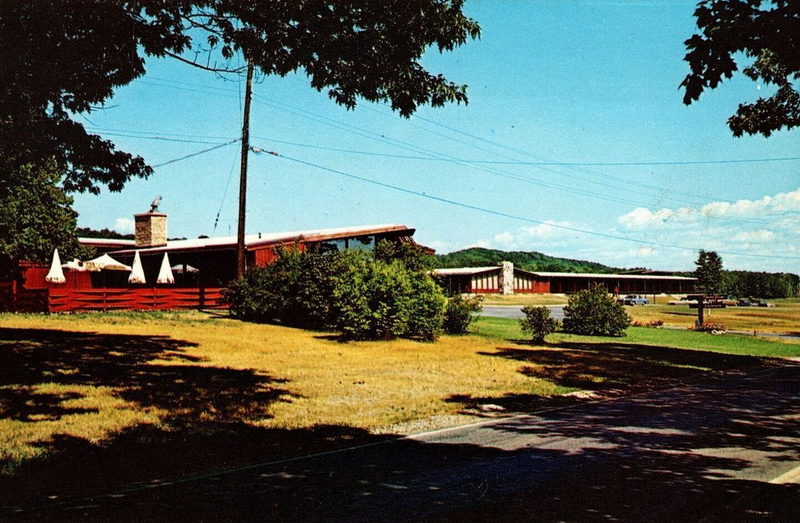 Birchwood Inn (Birchwood Farm Lodge) - Vintage Postcard